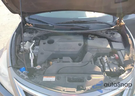 2015 Nissan Altima 2.5 S z USA, uszkodzony, nr VIN 1N4AL3AP2FN921551